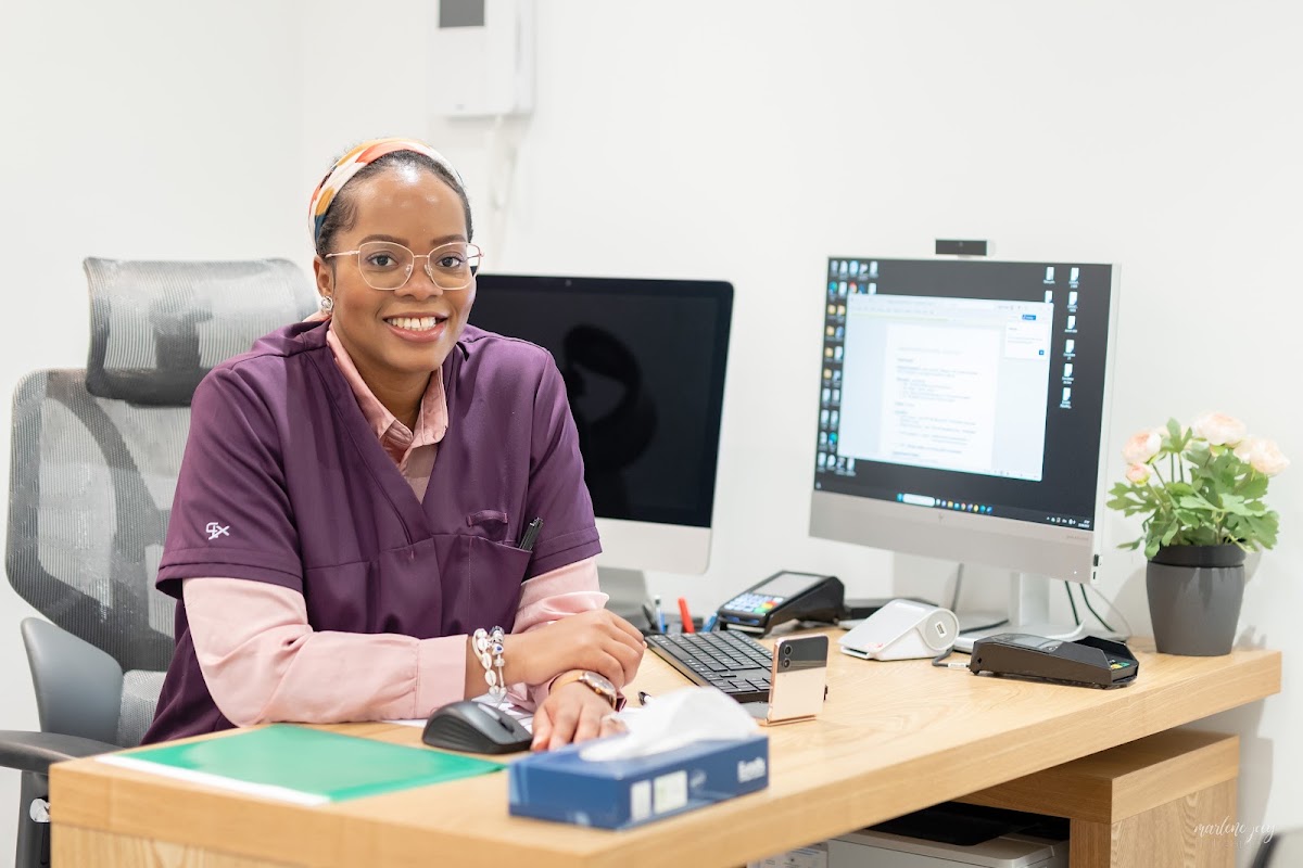Dr. Astrid Chazai