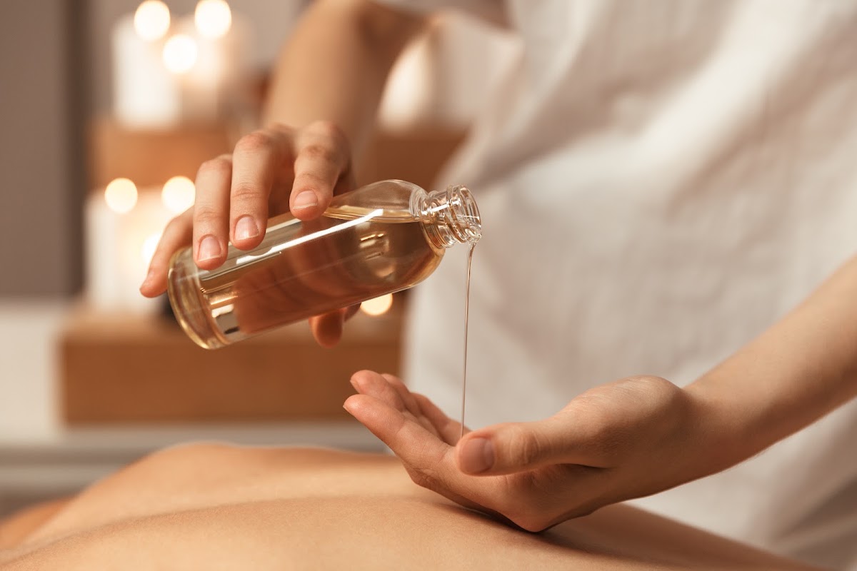 Massage Les Arcs - Esther Trackman