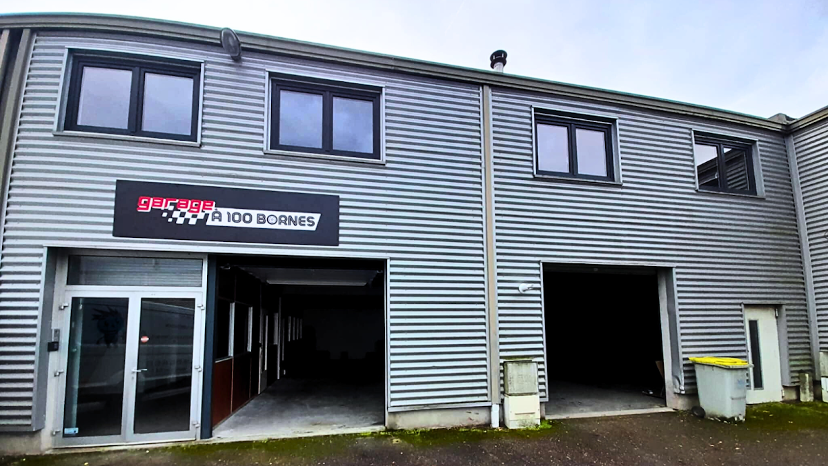 Garage à 100 Bornes