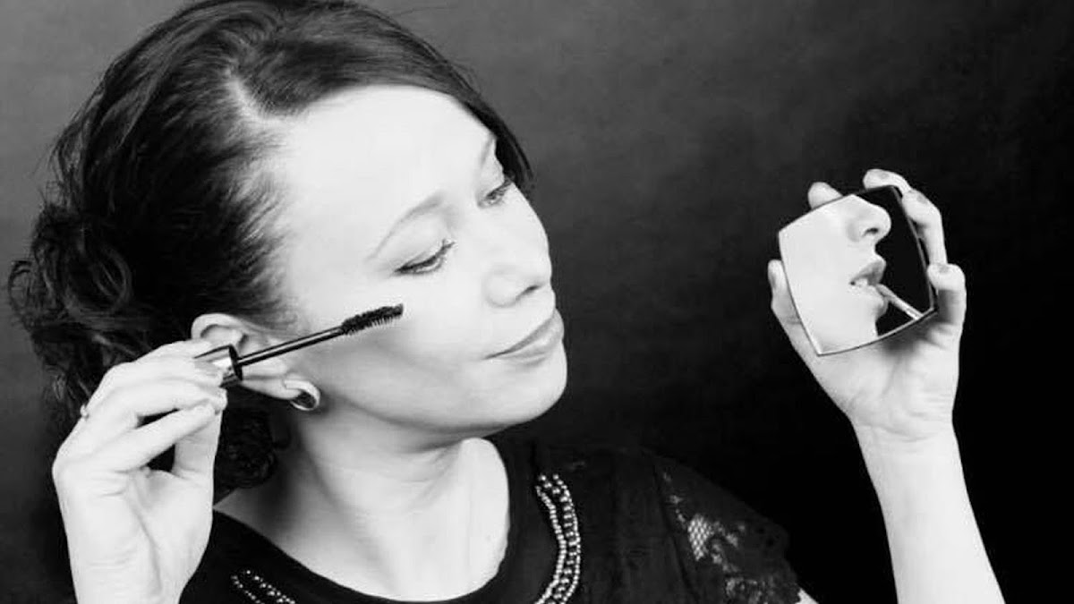 Chic Make Up