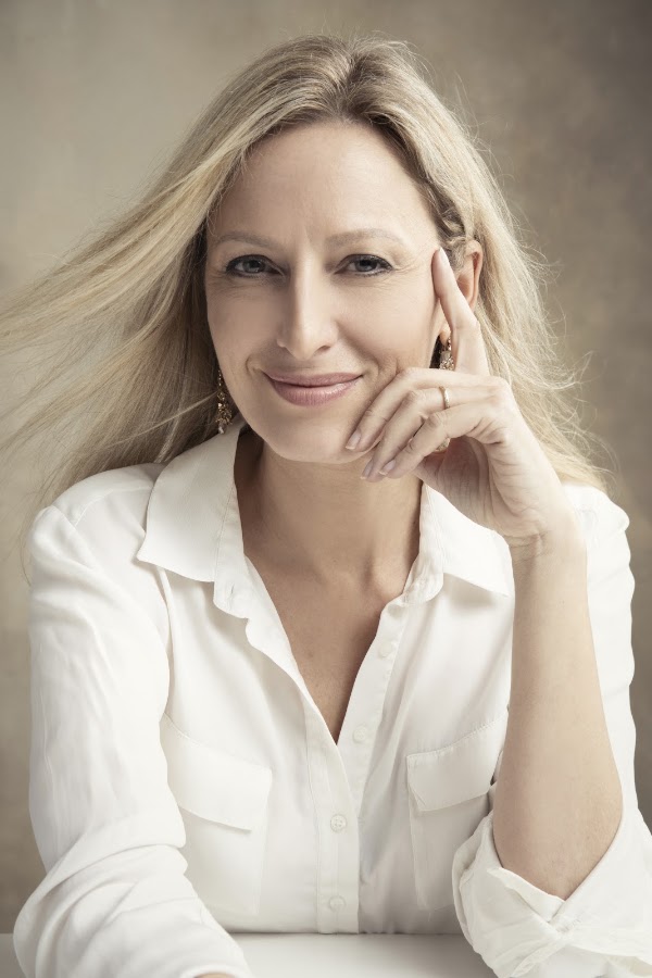 Carlina MAGNAN Psychologue Diplômée d'Etat, EMDR, Hypnose, Soins énergétiques, Coaching, Bien-être
