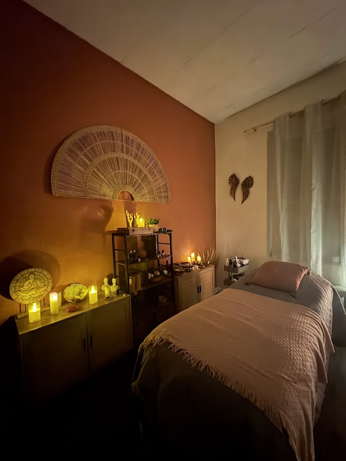 Jennifer Thérapeute Holistique - Massage Bien-être - Réflexologue - EFT - Reiki - Naturopathe