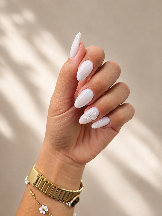 Lucie Nail