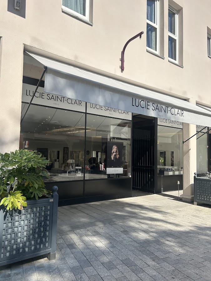 Lucie Saint-Clair - SCEAUX - AVEC HASNA - salon de coiffure