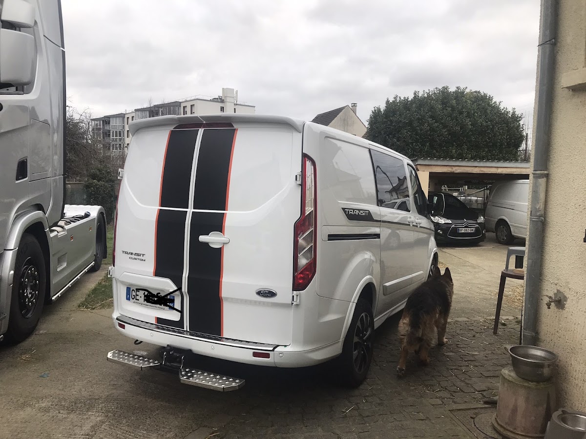 M.c.f. Auto-services