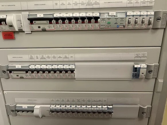 Électricien diplômé Paris 20 - AP-Electricité