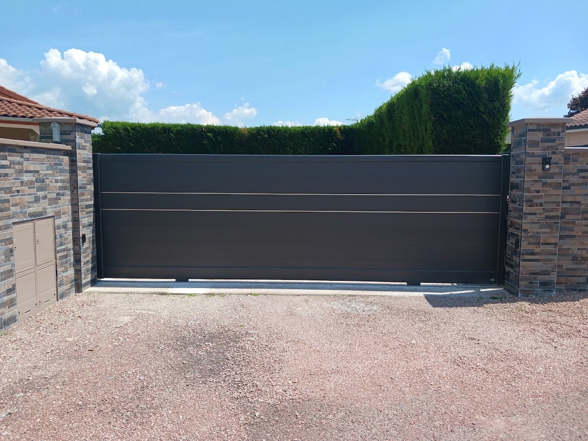 Vervas Metal | Spécialiste Portail - Pergola - Escalier