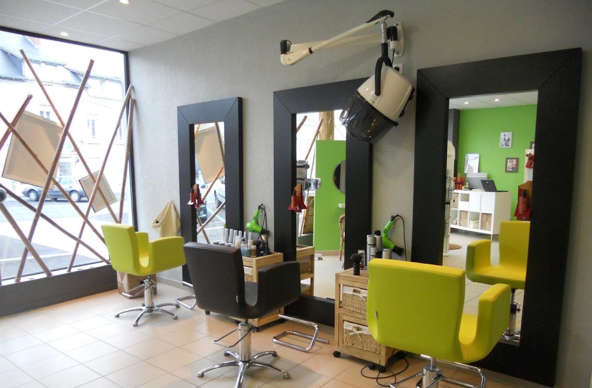 La Tête Ailleurs Coiffure - Danchaud Brigitte