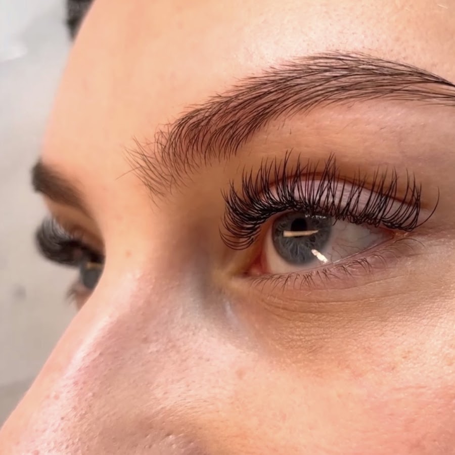 AURA BEAUTY - Tatouage Fineline - Maquillage permanent - Extensions de cils