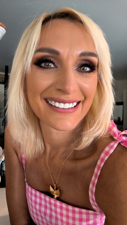 ELISABETH GOMES