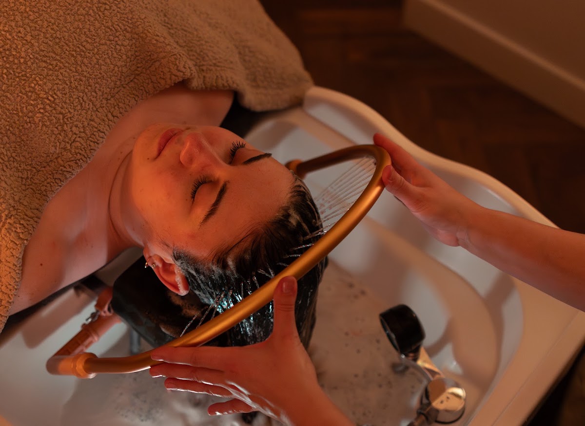 Sophistiqué Massage Soin visage Head spa