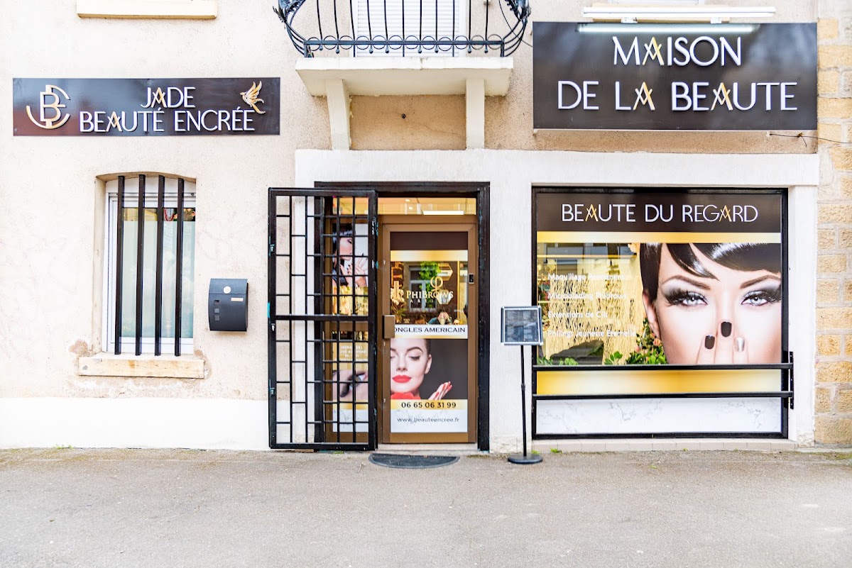 Jade Beauté Encrée - Spécialiste Cils et Sourcils Onglerie Metz