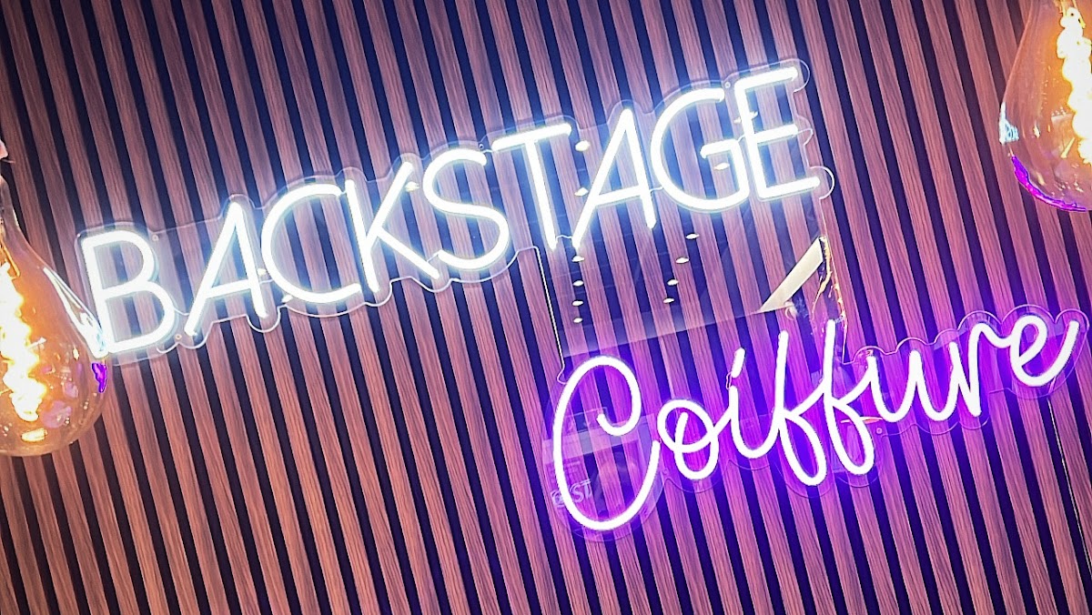 Backstage coiffure