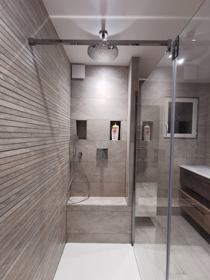 Société Plombier Annecy - Salle de bain de À à Z - Dépannage Haute Savoie