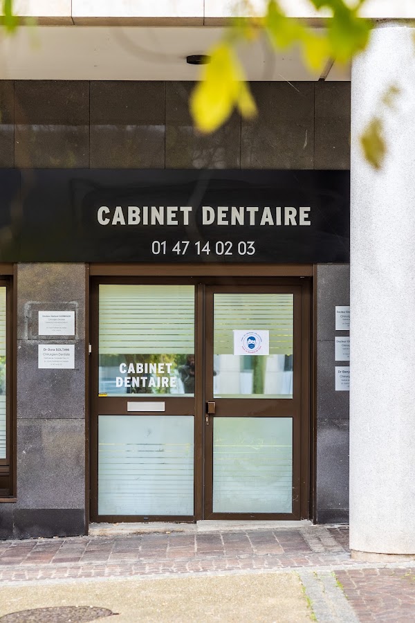 Cabinet dentaire : Dr NAKACHE Emmanuel - Dr TOLEDANO Olivia - Dr SOLTANI Dora - Dr HAAS Benjamin- Dr TEMAN Arthur
