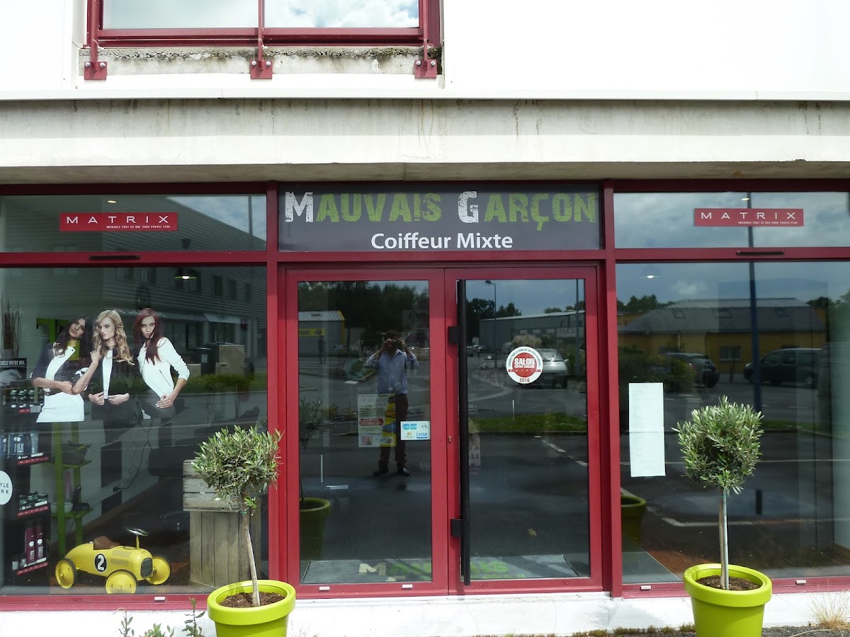 Mauvais Garçon coiffeur mixte