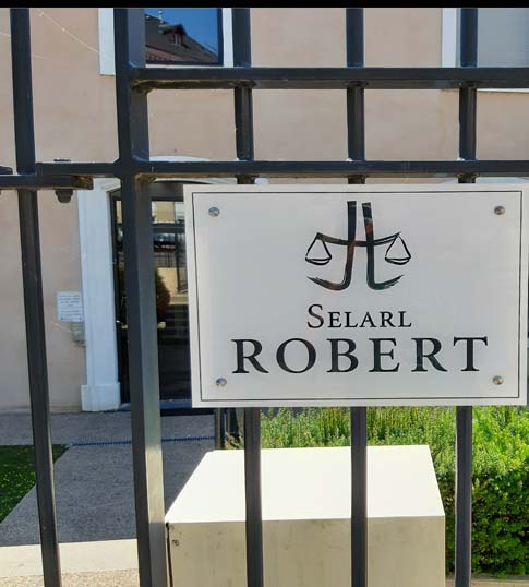 Selarl Robert