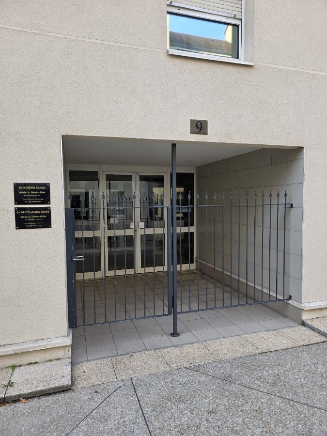 DR ARISTE-ZELISE Céline