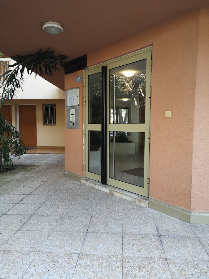 NGUYEN MENUISERIE MIROITERIE