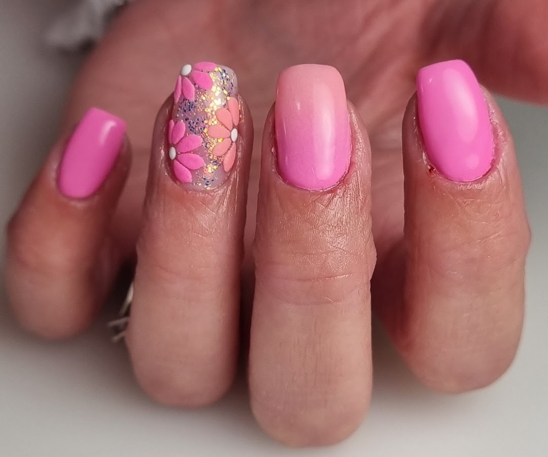 Eladyna Nails