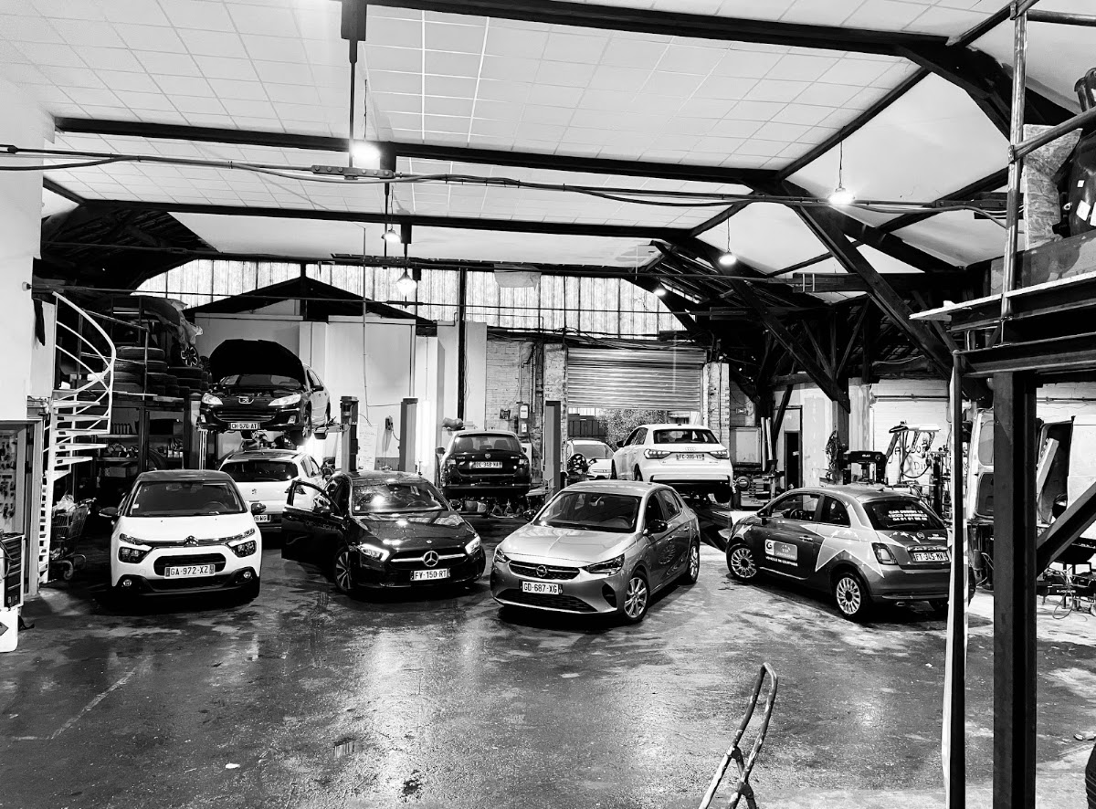 Centre Auto Car's Design 13 Mécanique, Carrosserie, Bris de glace. Week-end, ouvert uniquement pour pannes ou accidents.