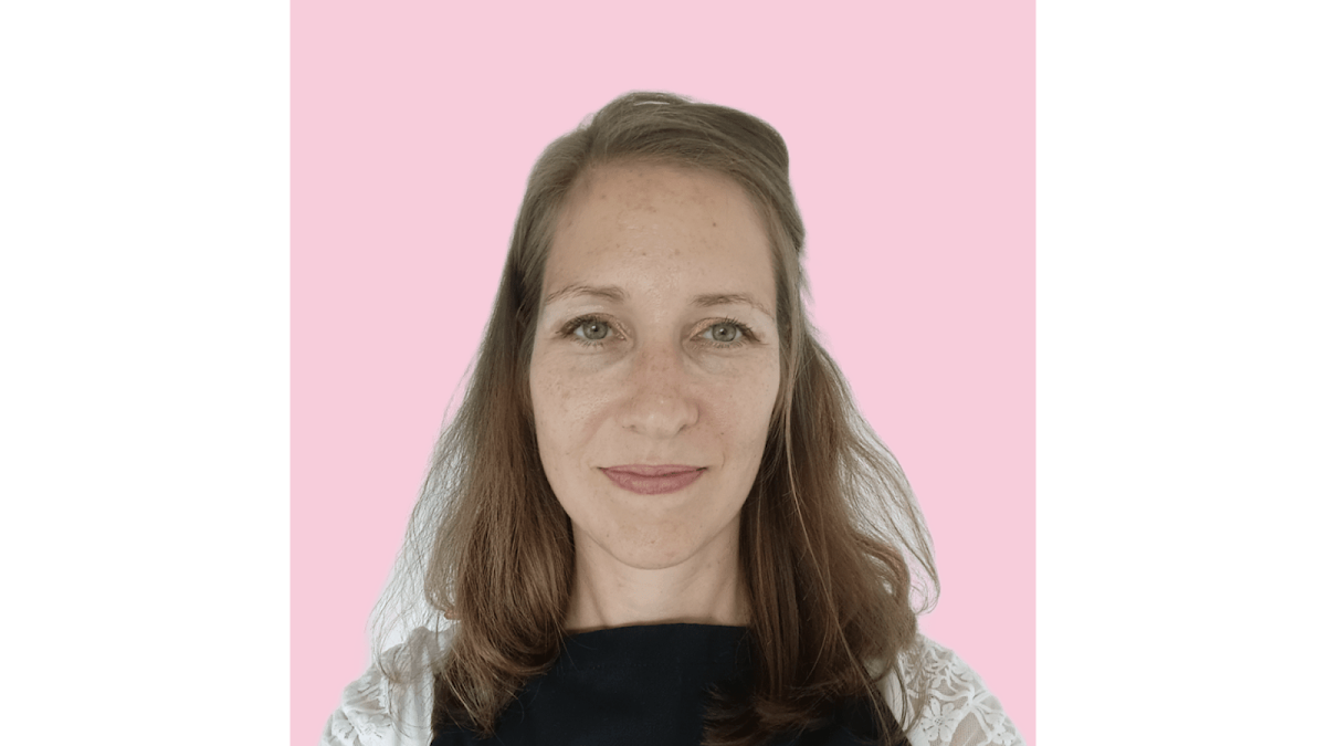 Hélène - Coiffeuse à domicile - Wecasa Coiffure