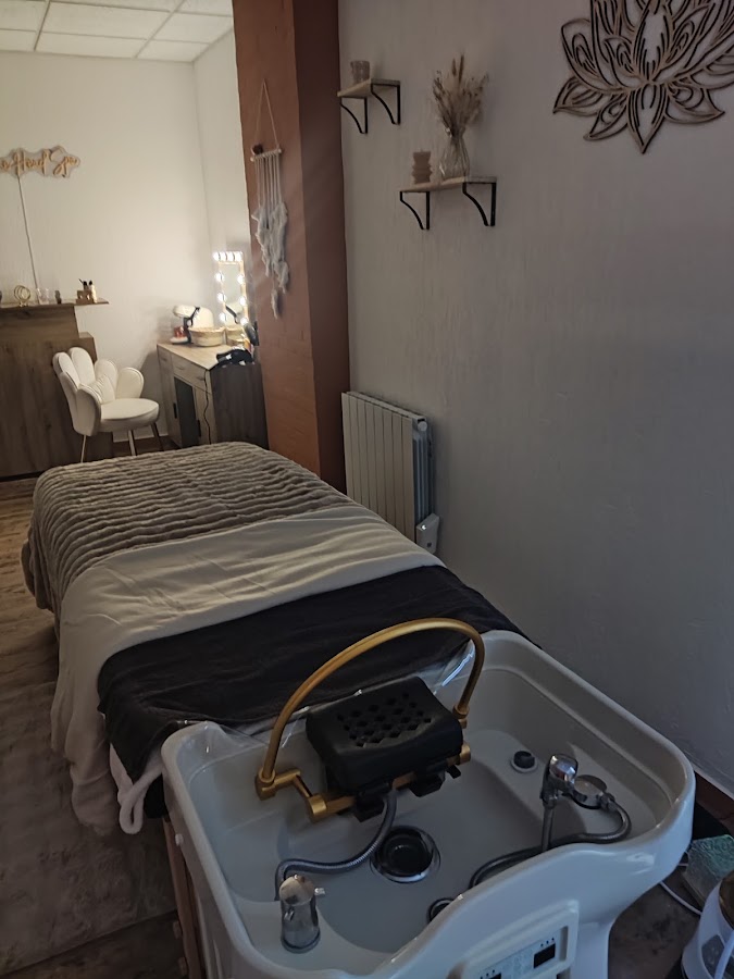 Marine Head Spa