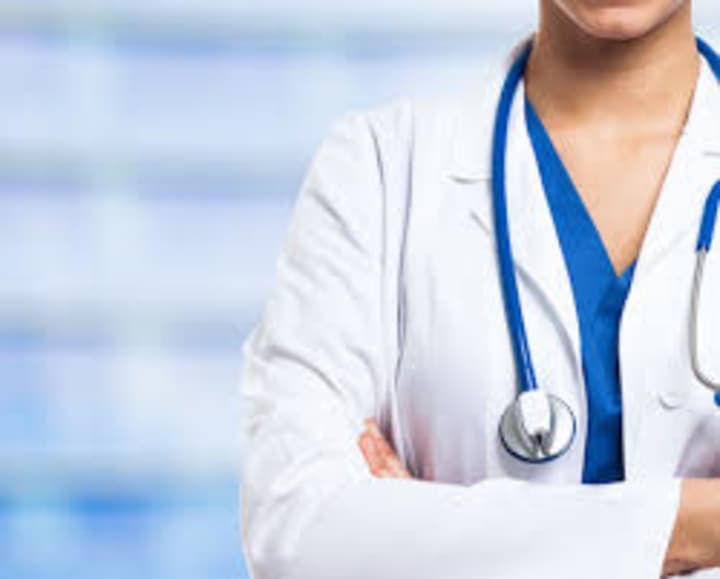 Dr Laure MEHAT