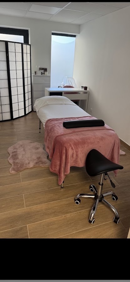 Feenix-Massages & head spa Bruyères-le-châtel