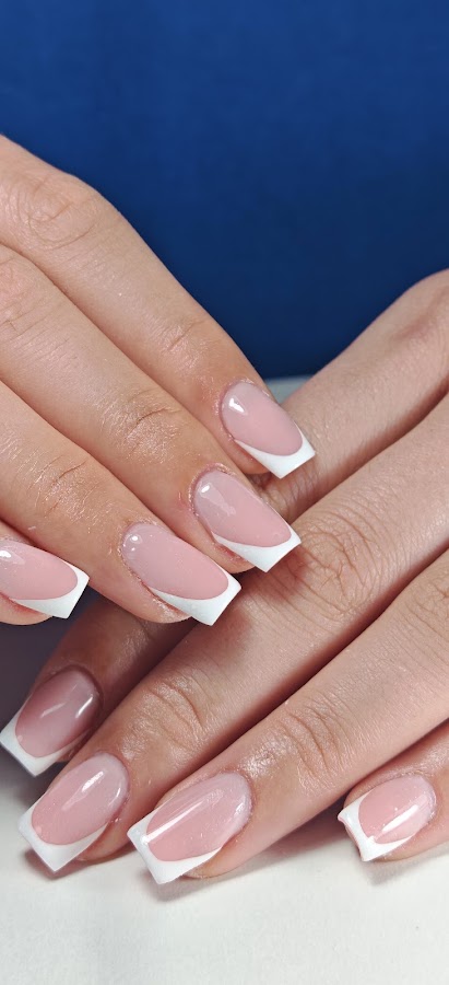 Les Ongles By M