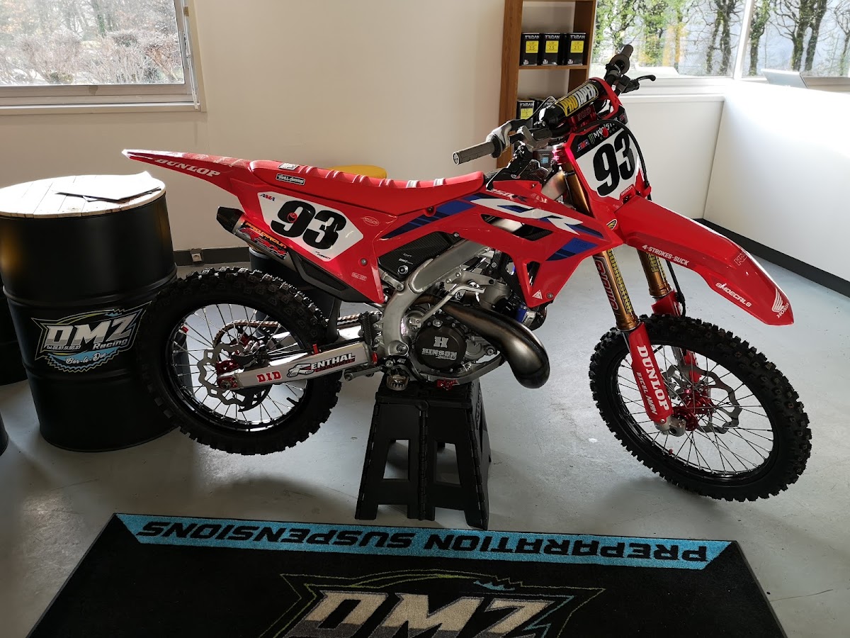 DMZ RACING