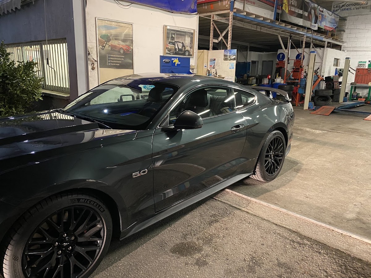 Ford services at SARL AZUR GARAGE