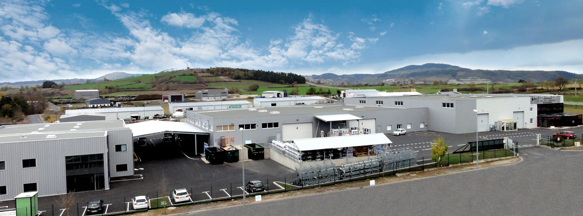 Groupe MCC Concepteur de Fermetures. Fenêtres, vérandas, pergolas, portail; PVC, Alu, Composite et Acier au Puy en velay