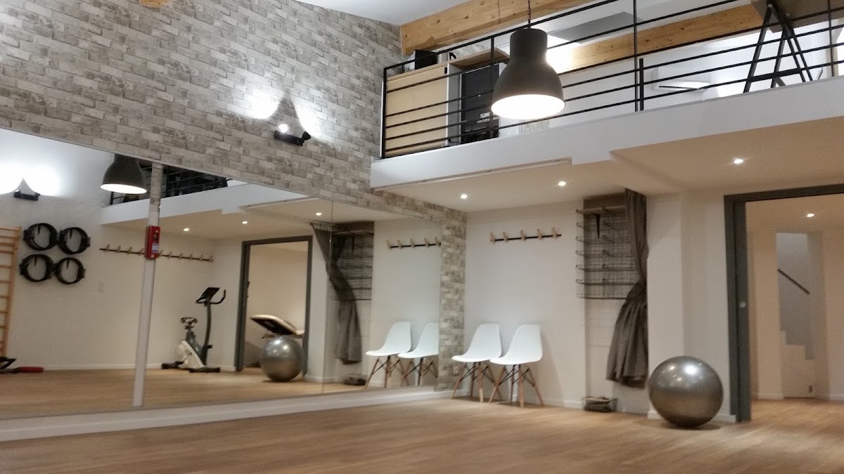 AGORA KINÉ