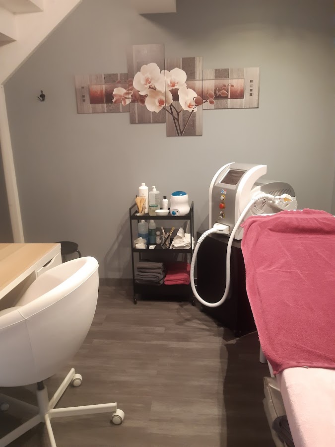 Salon de Beauté Nellcreations - Massages bien être - Soins minceurs de cavitation et radiofréquence - Epilation définitive