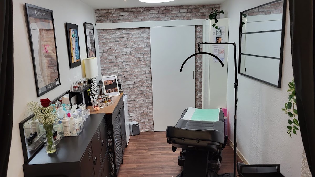 SONIA STYLI-DERMO - Maquillage permanent esthétique, réparatrice et détatouage