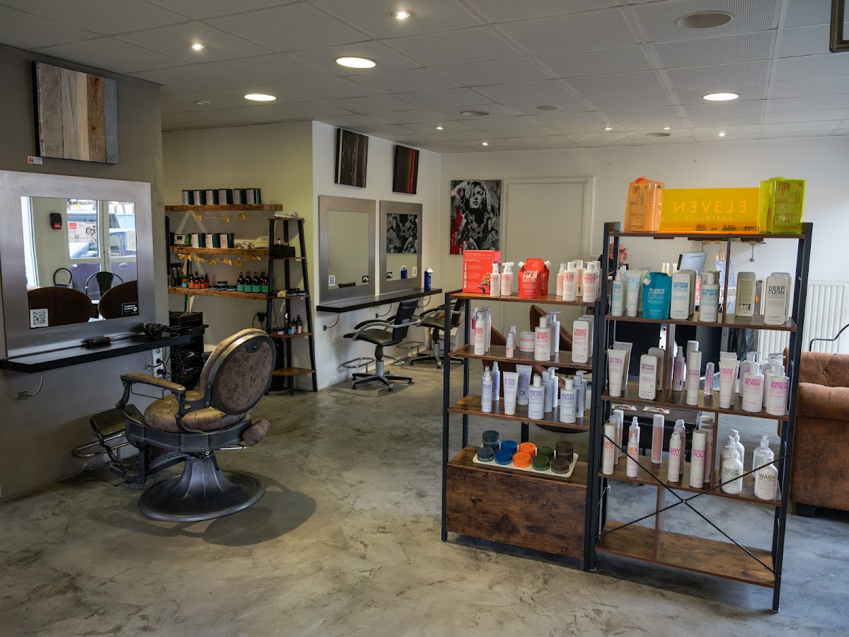 Libre Style Coiffure SUNDHOFFEN mixte, coloriste, barbier