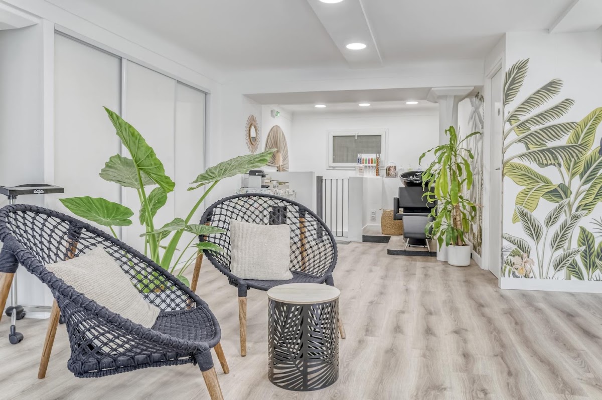 Le Salon Hair & Style