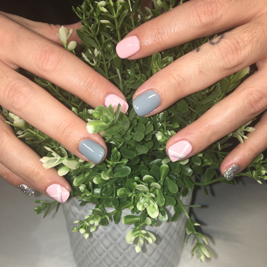 L'ÉLÉGANCE Bar à Ongles