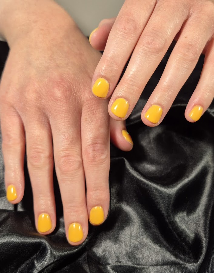 Attentio'nails