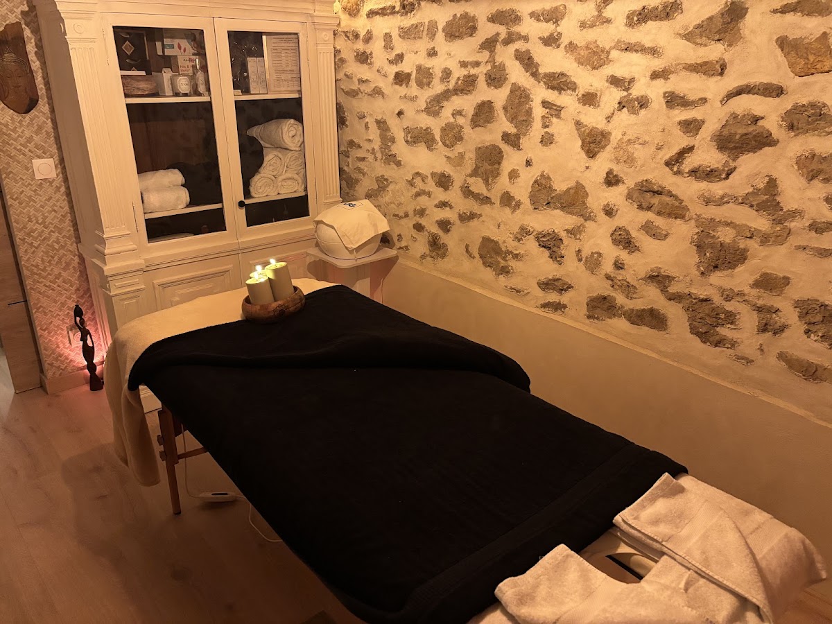À fleur de mains - Massages bien-être , détente et relaxation- 77 ,réservé aux femmes