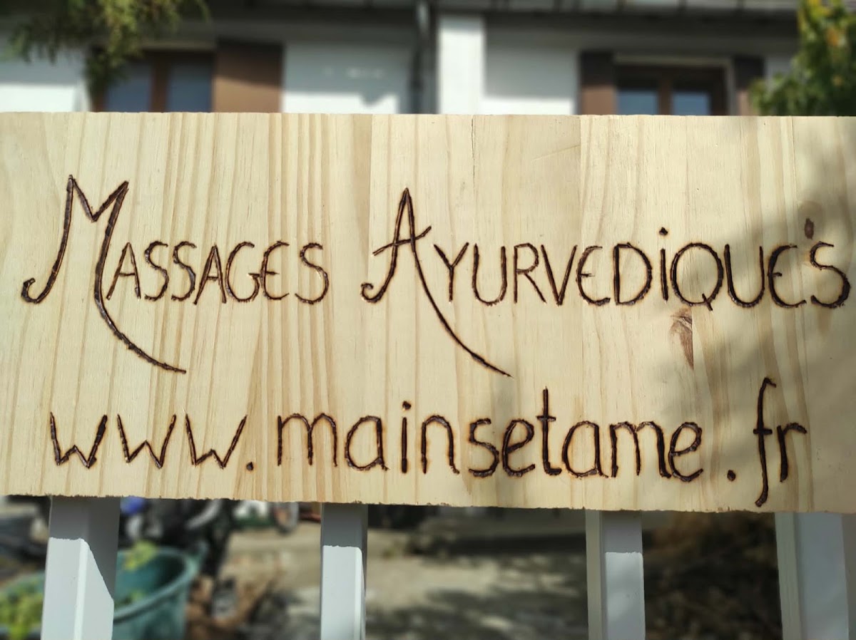 Mains et Âme - Massage Ayurvédique