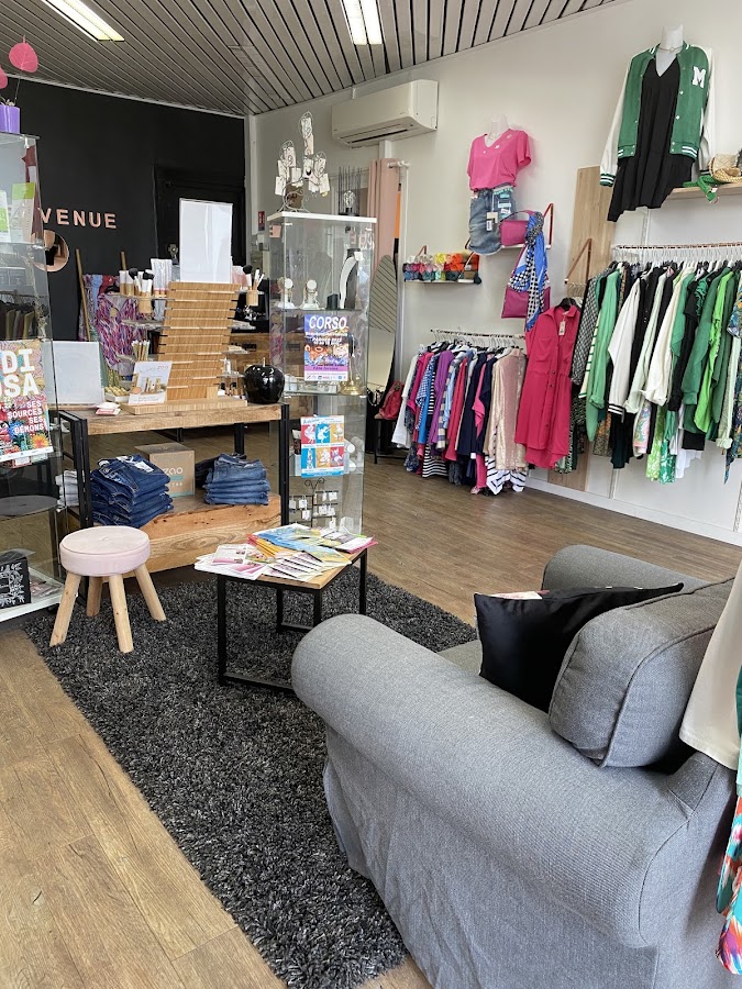 Divin'ongles et son divin dressing-Le Pouzin