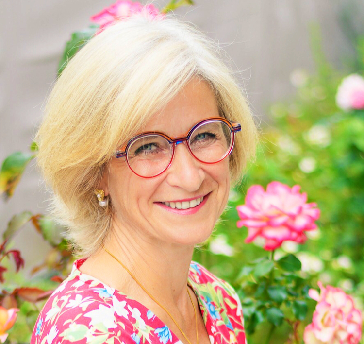 Géraldine Caillaud praticienne en psychothérapie corporelle Vittoz et praticienne EMDR