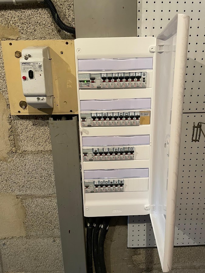 LEGSSIAR Electricité