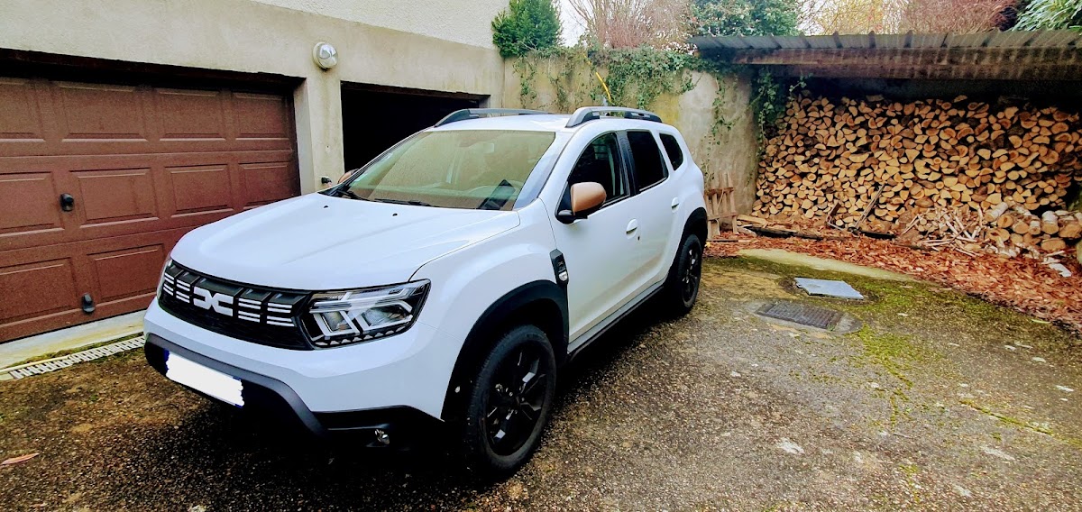 Dacia Chatou - CAR LOVERS
