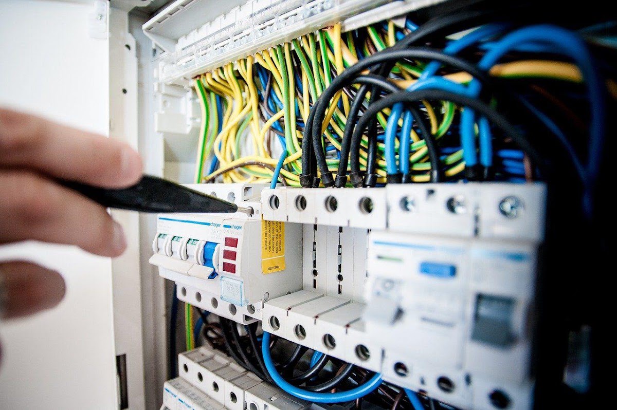 Emka électricité antenne