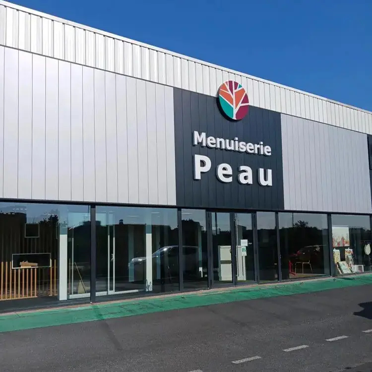 MENUISERIE PEAU
