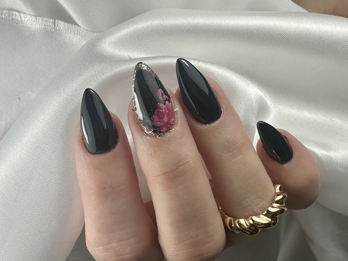 Julie’s Nail - prothésiste ongulaire à Kingersheim