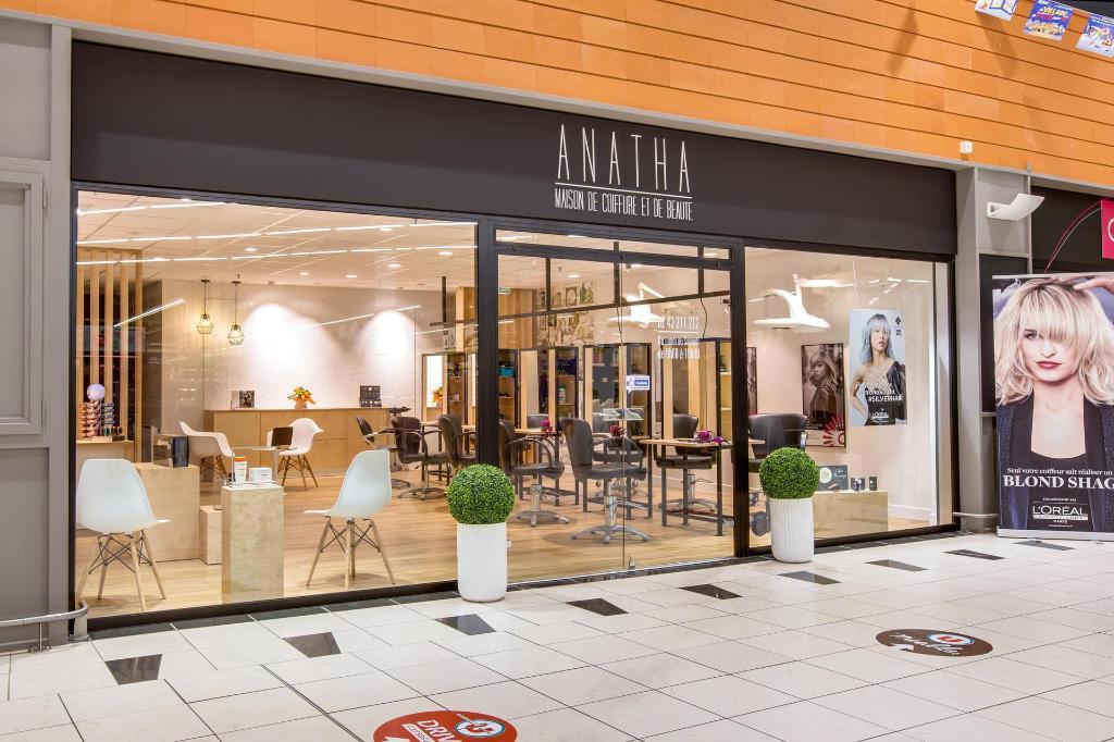 Anatha Coiffure by Eric Stipa